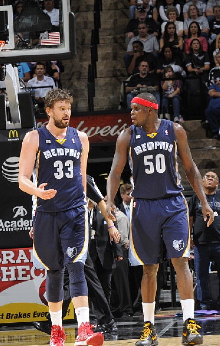 表现悄然撬 表现悄然撬